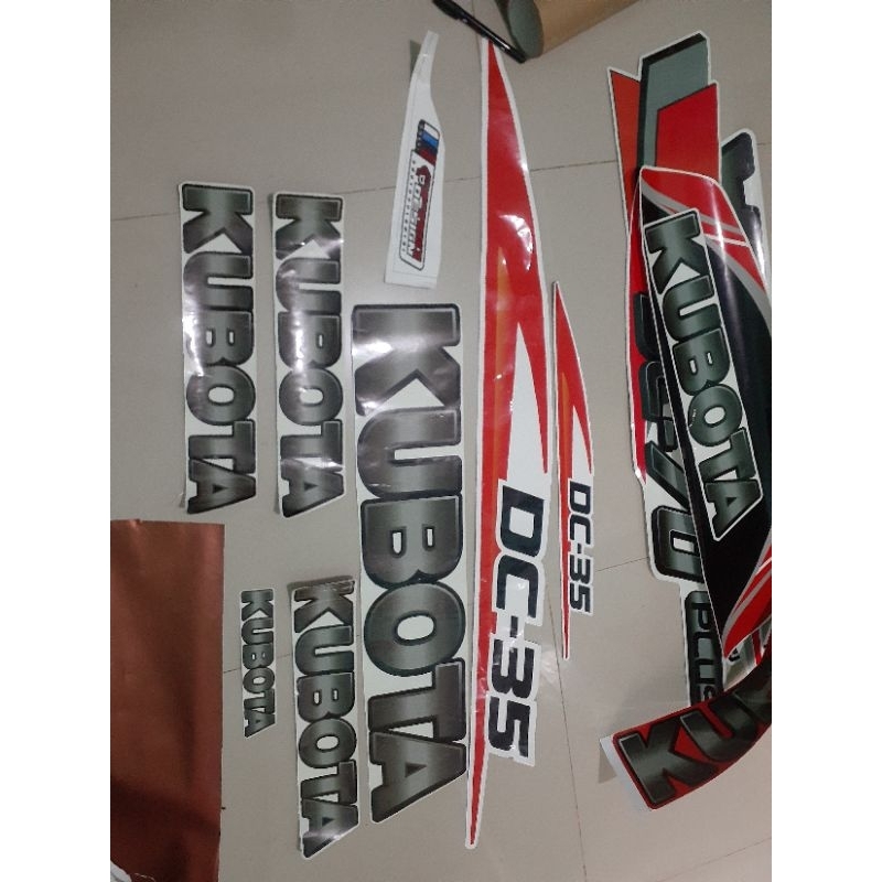 stiker kubota DC 35 COMBINE STANDAR