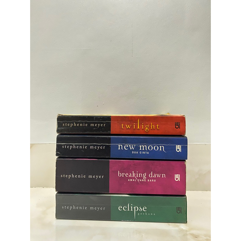 BUKU NOVEL TERJEMAHAN BACAAN ORI ORIGINAL KARYA STEPHIENE MEYER TWILIGHT NEW MOON DUA CINTA BREAKING