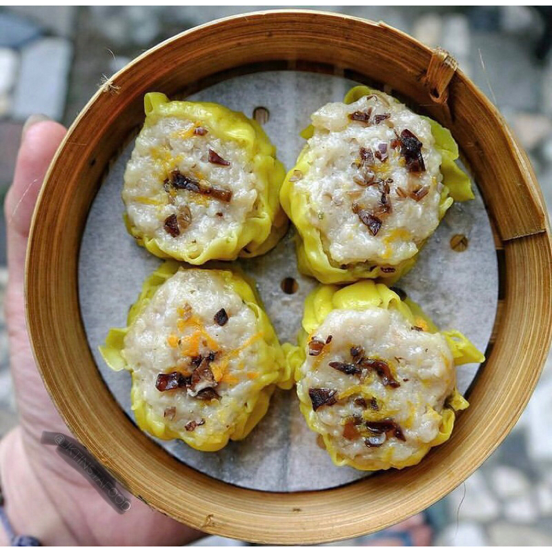 

DIMSUM AYAM TOPPING JAMUR ISI 20