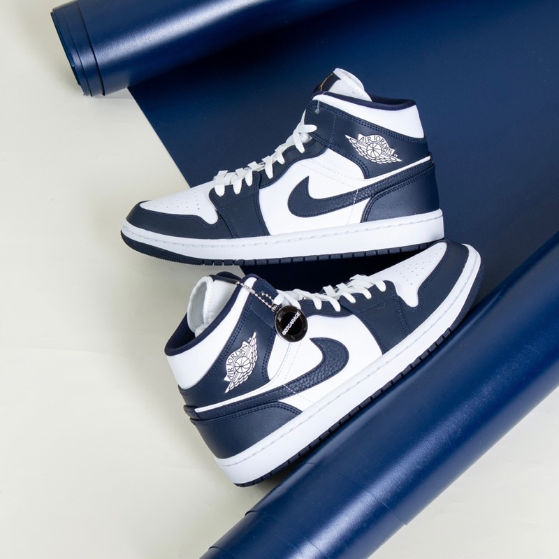 Air Jordan 1 Mid Obsidian