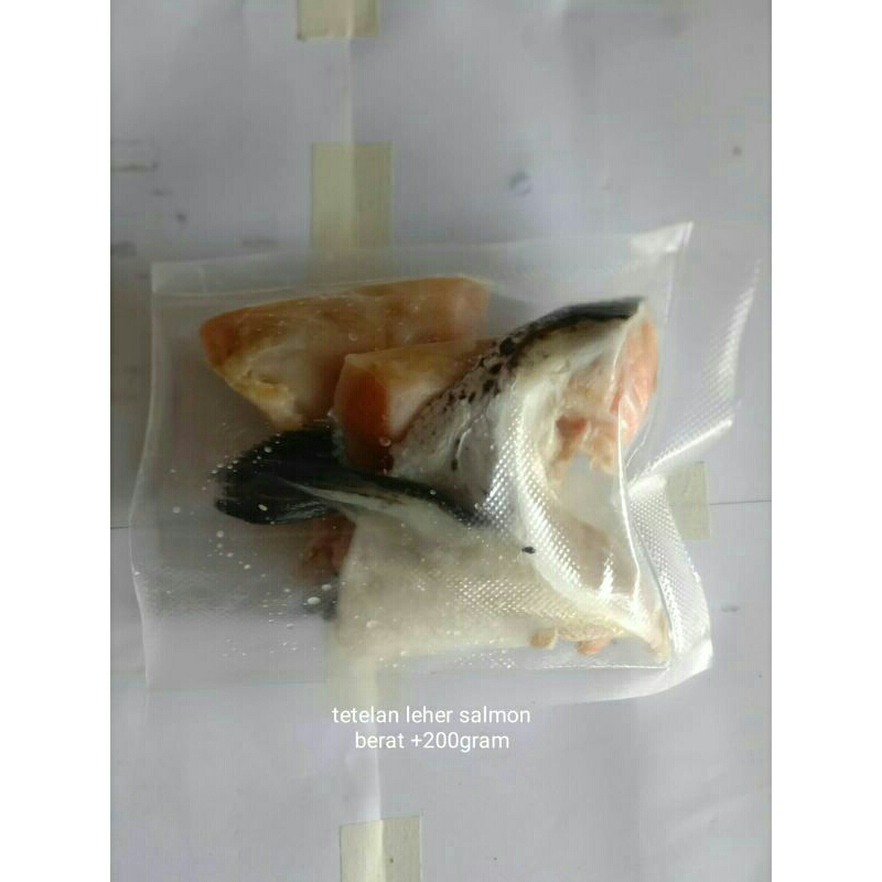

tetelan leher salmon size +200grm