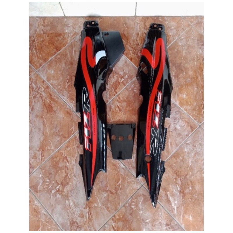 bodi body caltek merah bodi fiz R f1zr bodi kanan kiri set tutup aki fiz R merah caltek