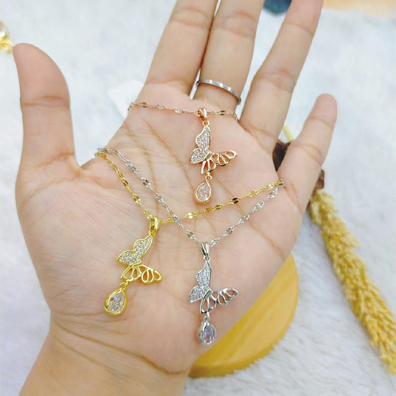 kalung titanium kupu permata kasual wanita