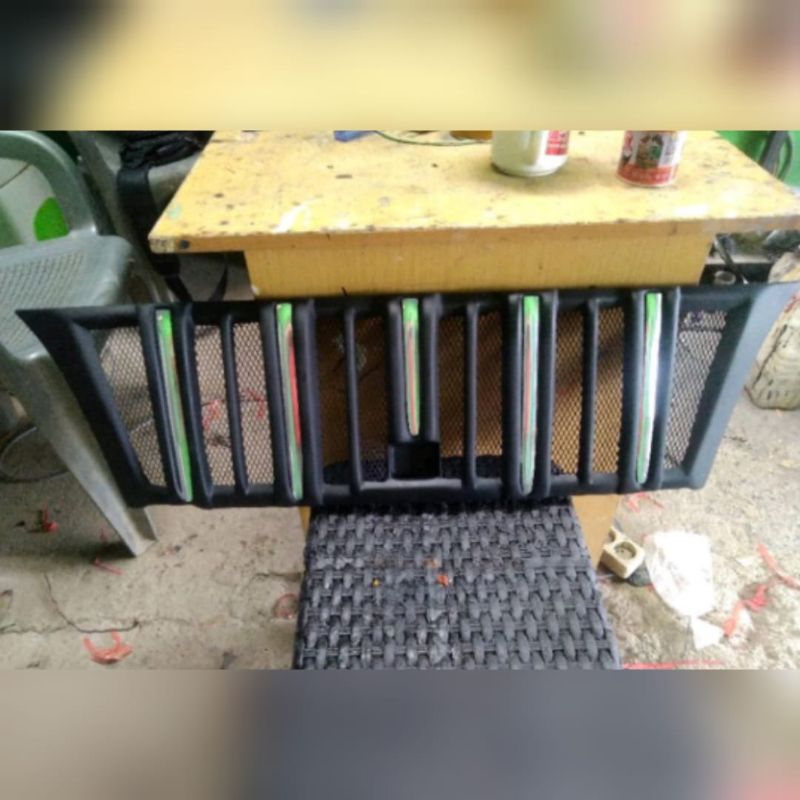 grill mobil Isuzu Elf model apollo prado