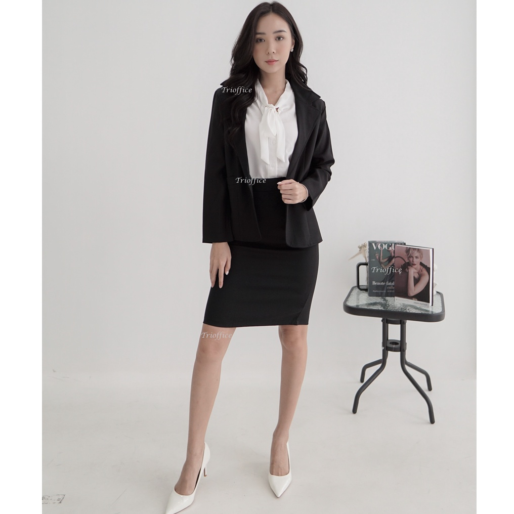 Rok Span Hitam Kerja Formal Pendek Selutut 3/4