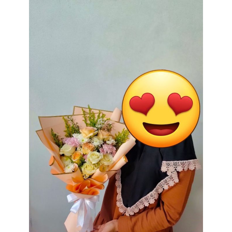 Buket Graduation / Buket Wedding / Buket Lamaran / Buket Birthday / Buket Bunga Asli Jogja