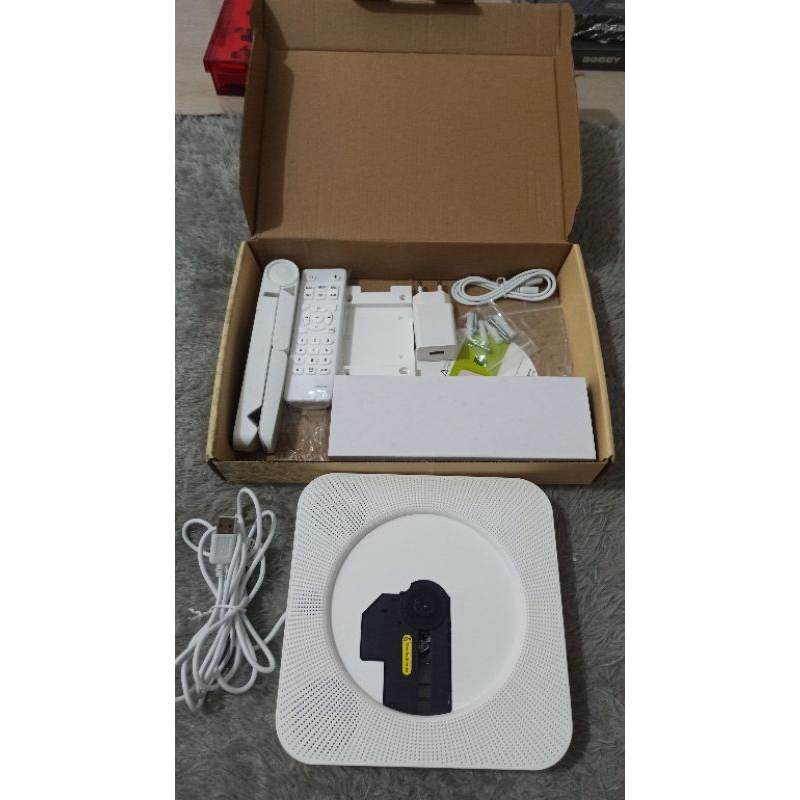 Pemutar CD (Wall Mountable CD Player)