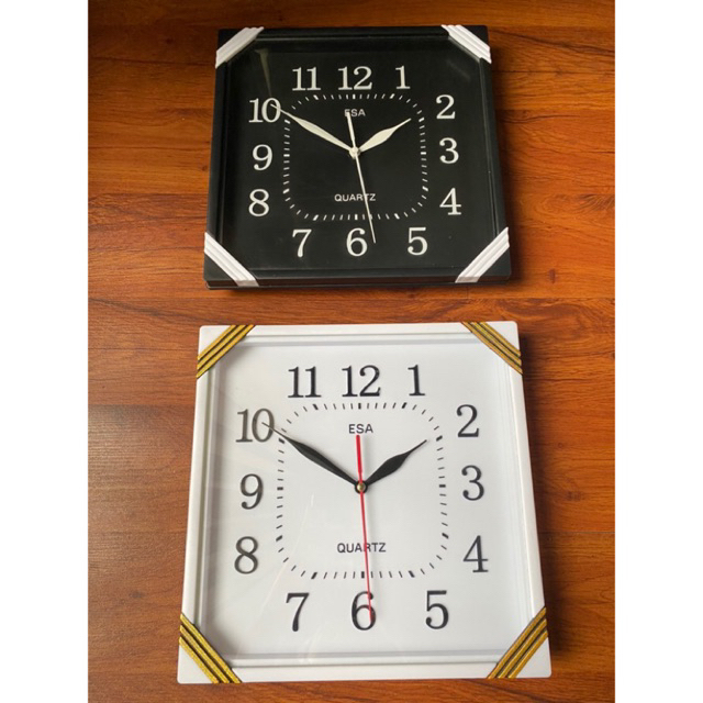 Jam dinding kotak elegan tipe 850 ukuran 26 cm besar