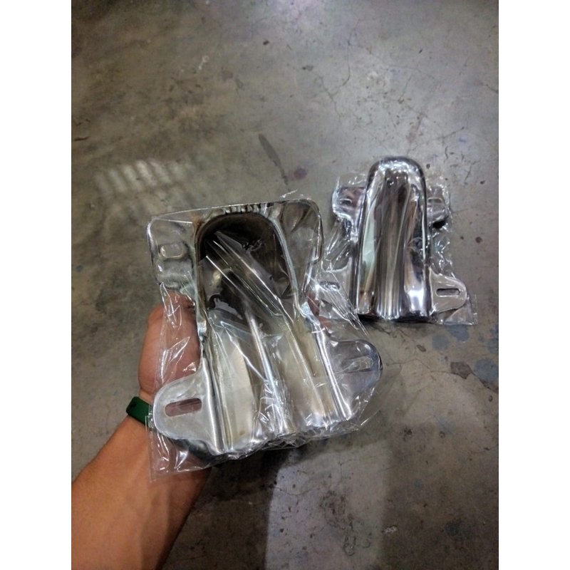 Dudukan lampu belakang cb pangkon lampu cb V80 bahan besi crom