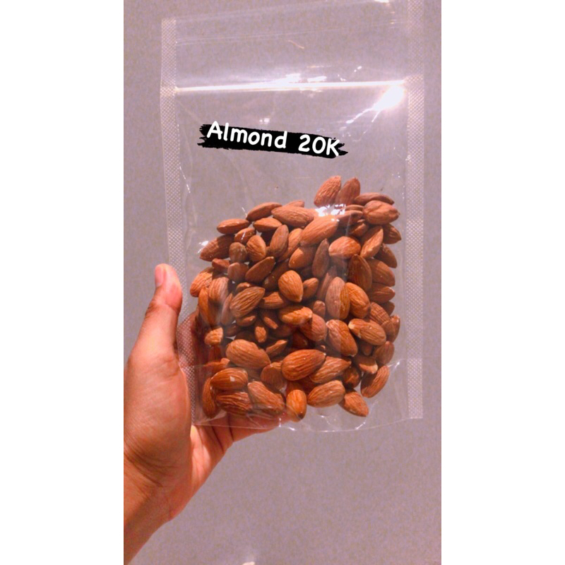 

Kacang Almond/Whole Almond