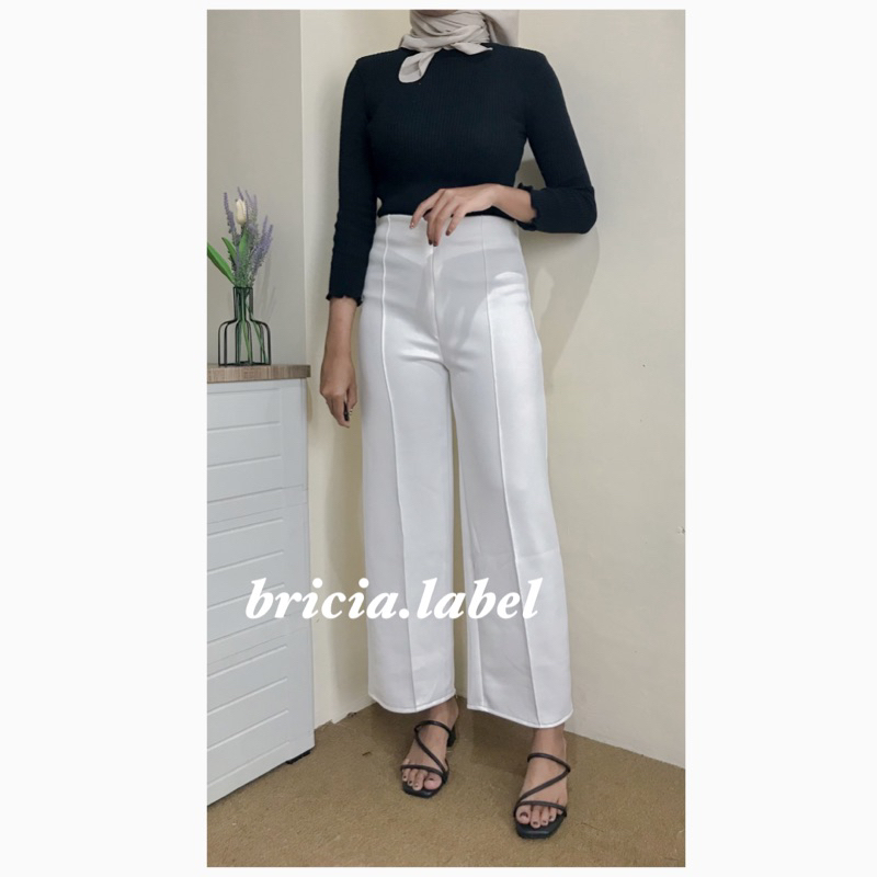 Bricia_label - EVE KULOT SCUBA