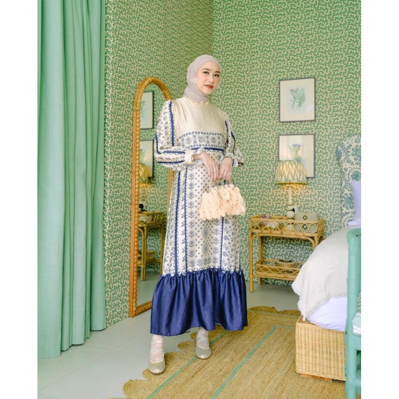 MAMINAKA DRESS RAYA BY HAIDEE ORLIN NAVY