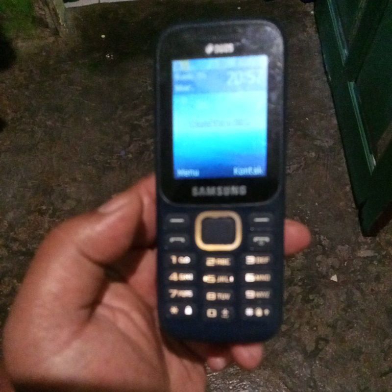 samsung guru / sm-b310e bekas hp saja