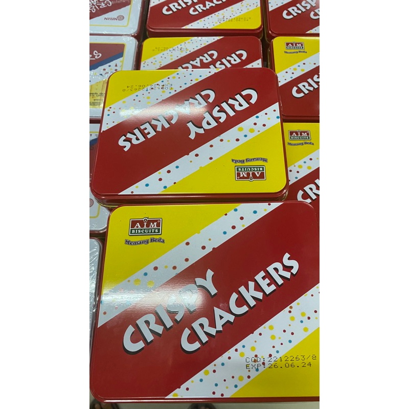 AIM Biskuit Crispy Crackers 600g Kaleng