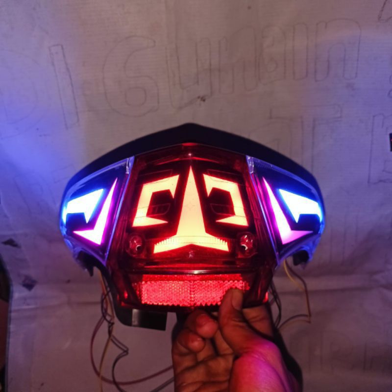 Lampu Stop Beat Karbu Costum Alis Lazy