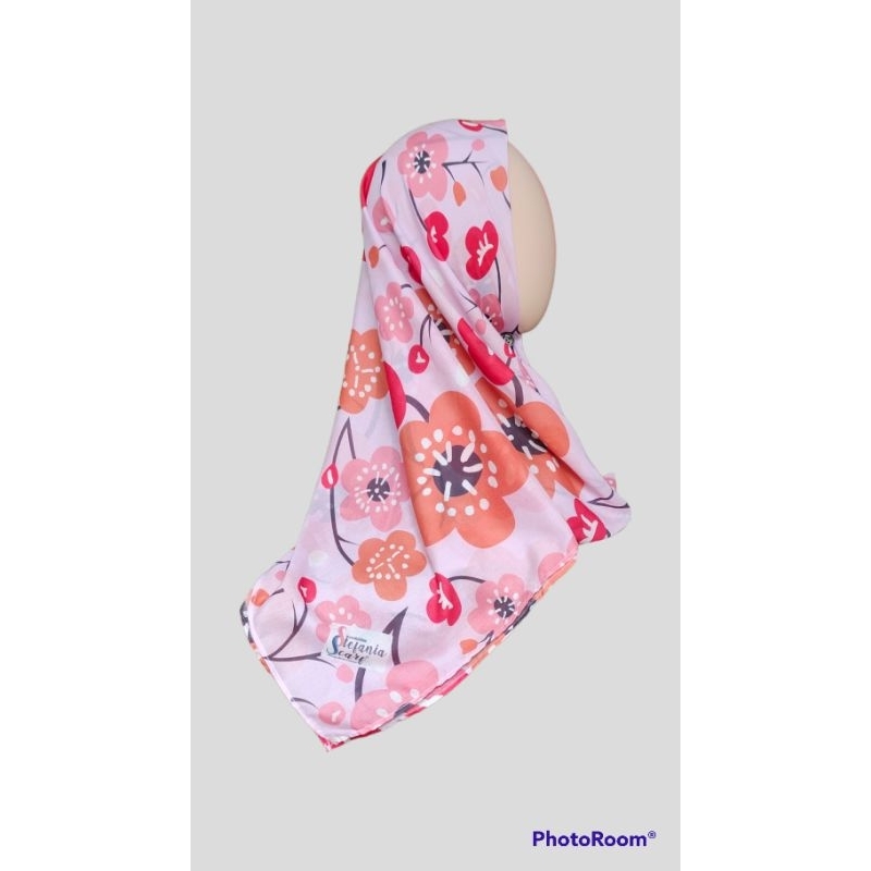Stefania scarf series hijab segi empat Voal premium motif sakura besar pink/Fanta 110 x 110 cm