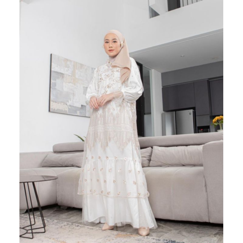 Helen dress broken white size B by abinaya butik