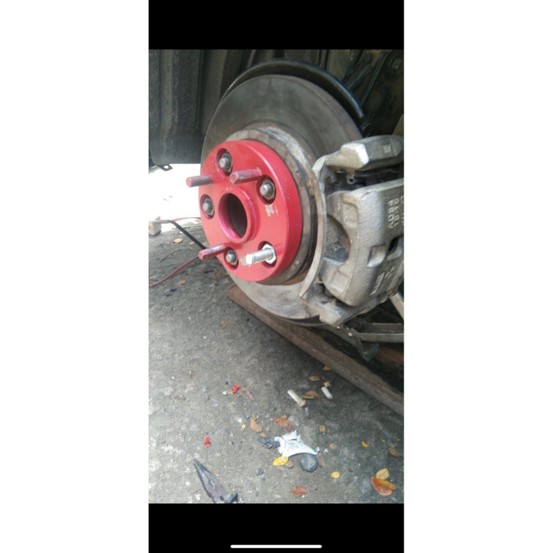 Adaptor velg 5x114,3 ke 4x114,3