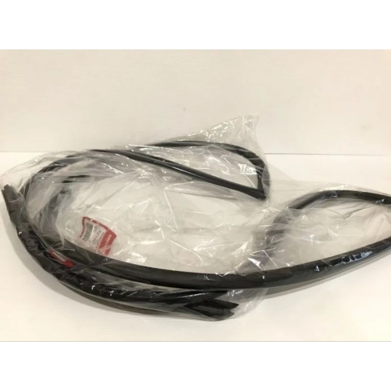 Karet lis list Kaca Depan Atas Honda Jazz GD3 2004-2008 Original Honda