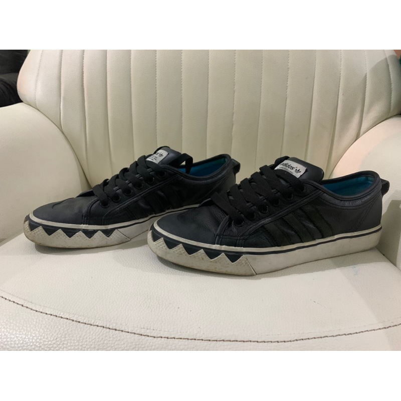 sepatu adidas size 44,5