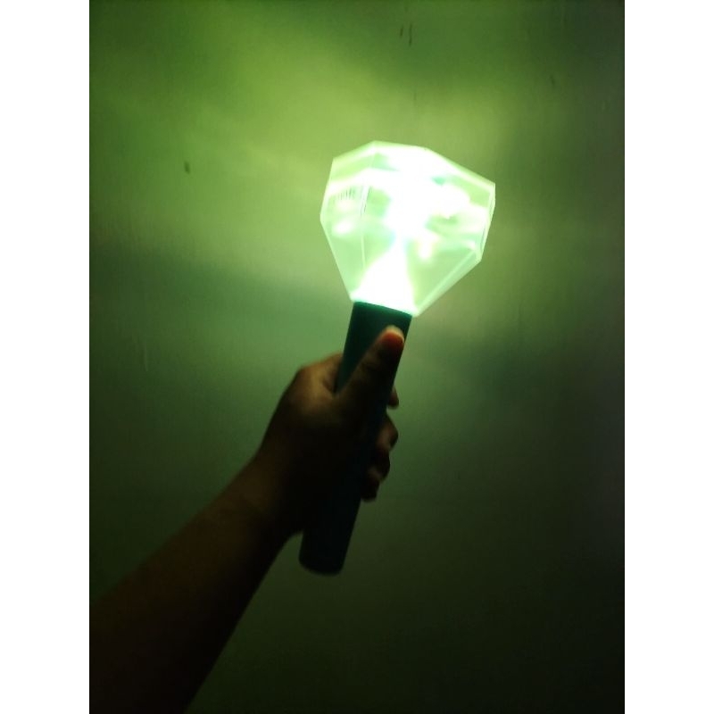 RENTAL LIGHSTICK TREASURE KONSER DAY 2