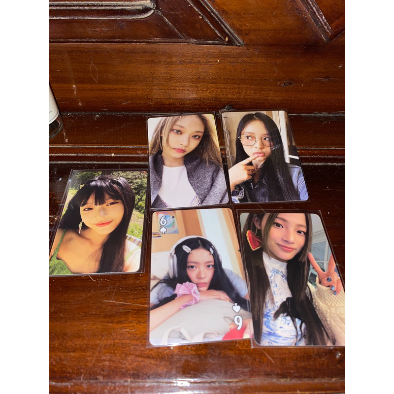 OFFICIAL New jeans SG23 Newjeans Season Greeting Weverse ver Hyein Minji Danielle Hanni Bluebook Spe