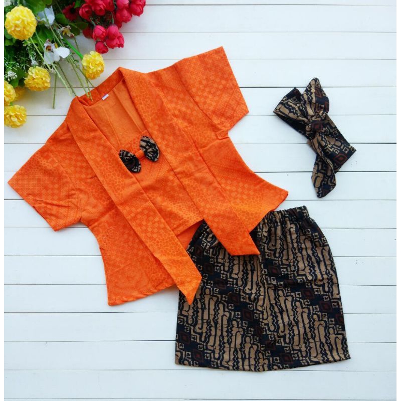 Baju Kondangan Bayi Kebaya batik anak dan bandana Usia 9 - 24 Bulan