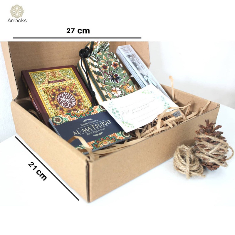 

Hampers Peralatan ibadah / Kado / Bingkisan / Hadiah / Quran / Sajadah