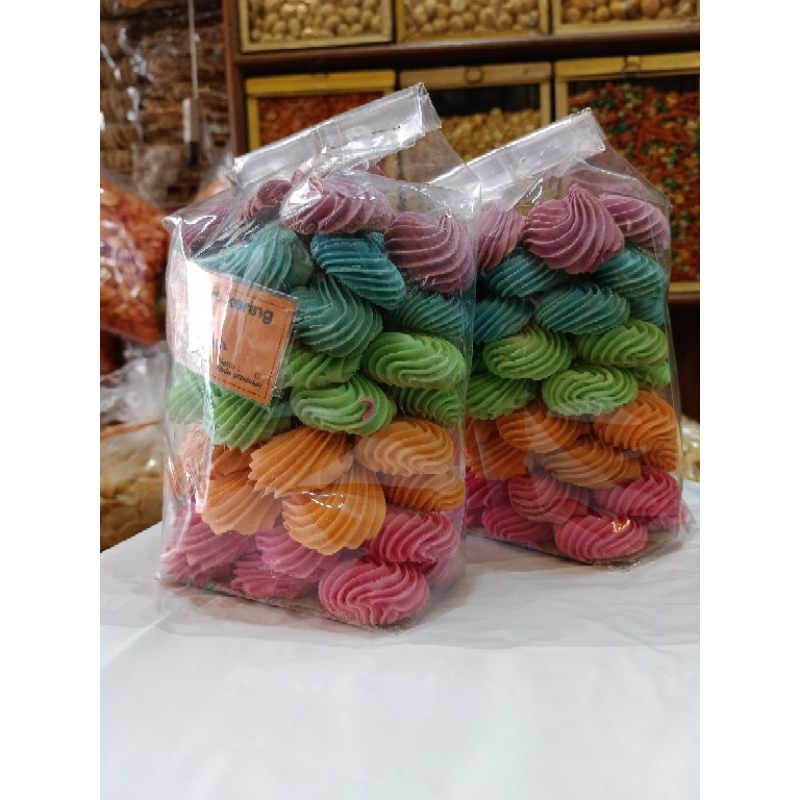 

Kue sagu Rainbow / Kue sagu / Kue sagu Rainbow 500grm