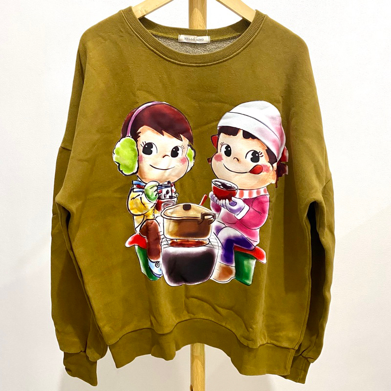 Crewneck Sweater Oversized Lengan Balon Karakter Milky Peko & Poko Chan Cooking Olive