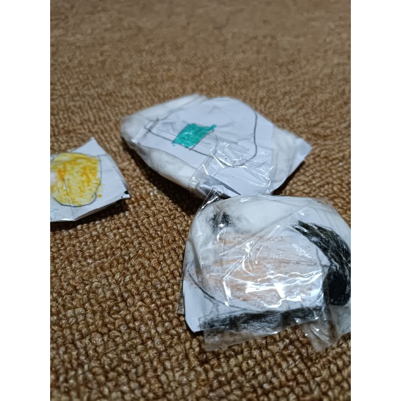 Barang abstrak /Squishy buatan adek/Squishy kertas