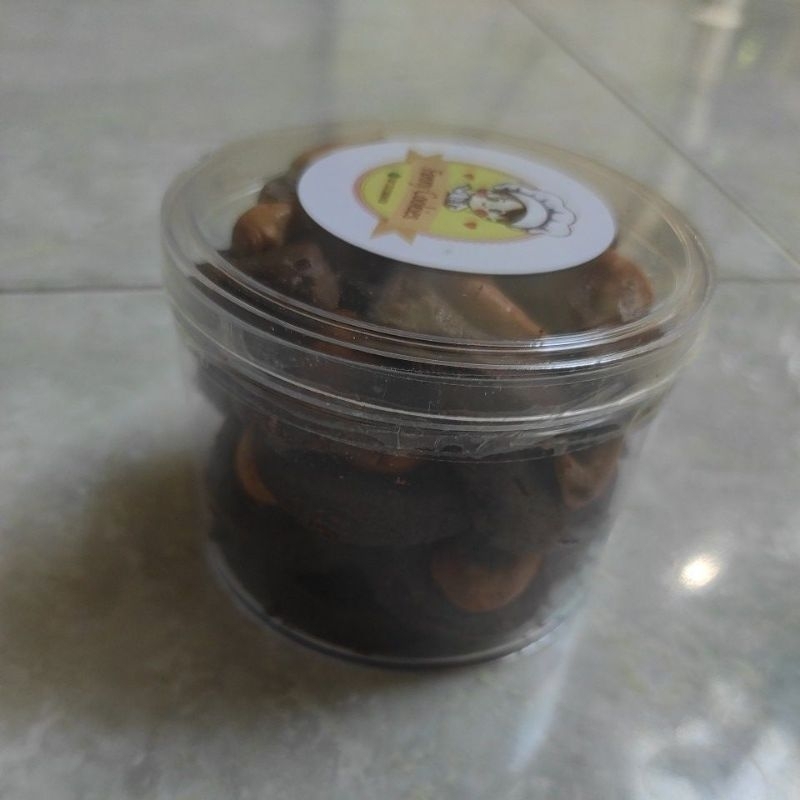 

kukis coklat mete