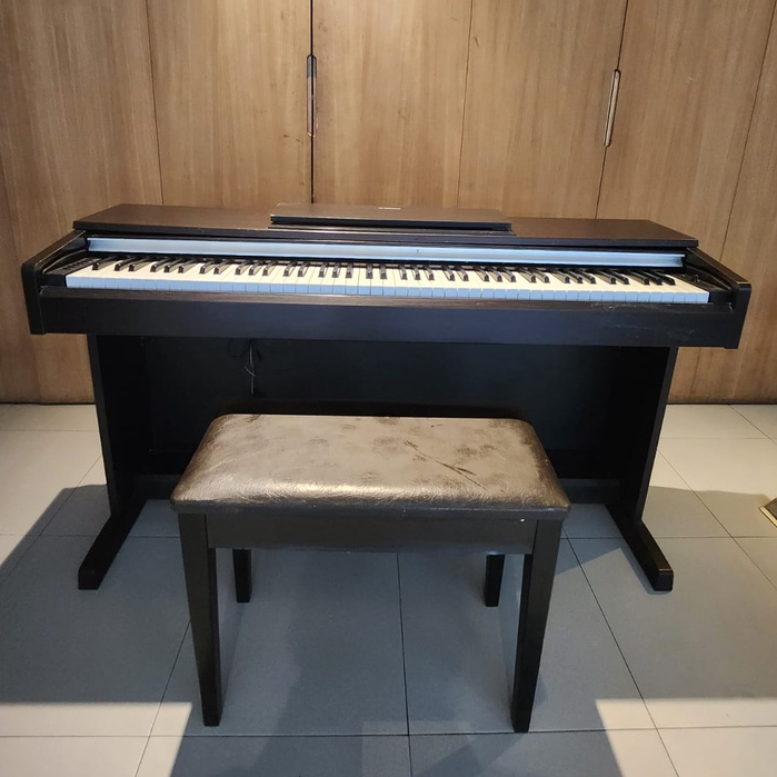 Piano Yamaha Tipe YDP 142R (dijual second)