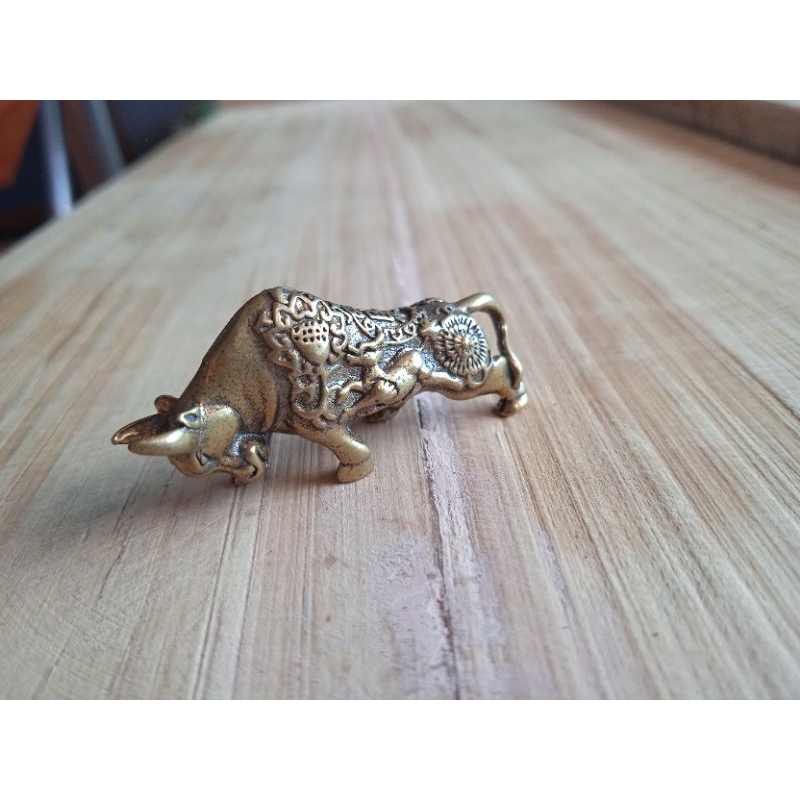 Mini Figure Bull Statue
