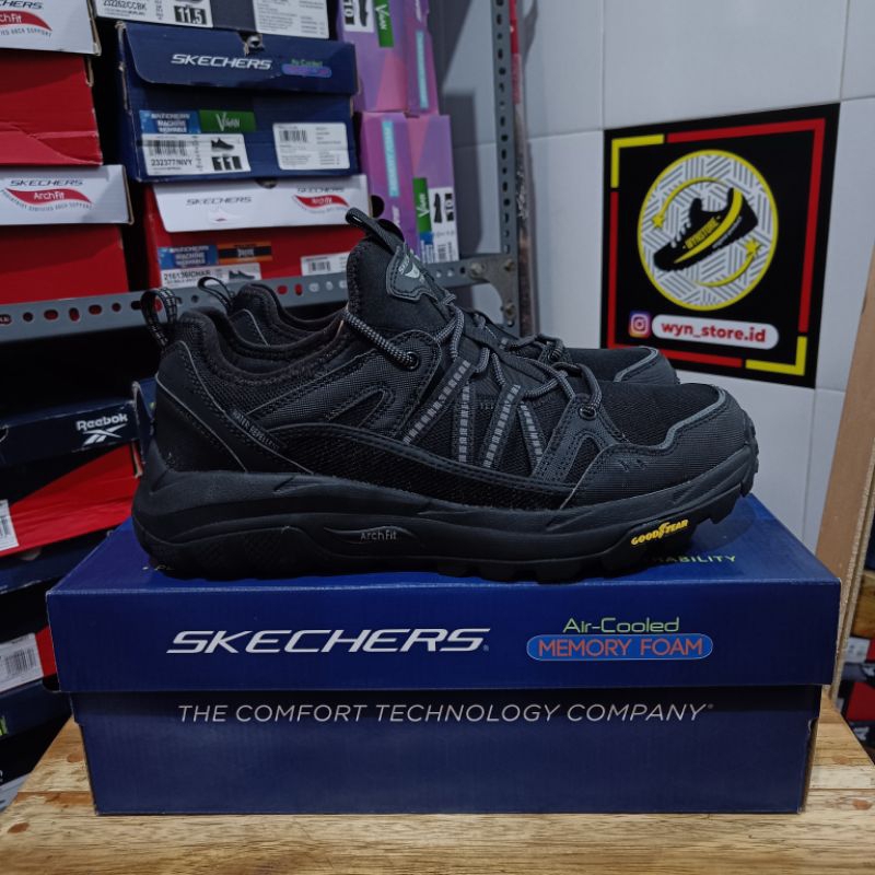 Skechers Trail Arch Fit Slip Tracer - Soloing Black