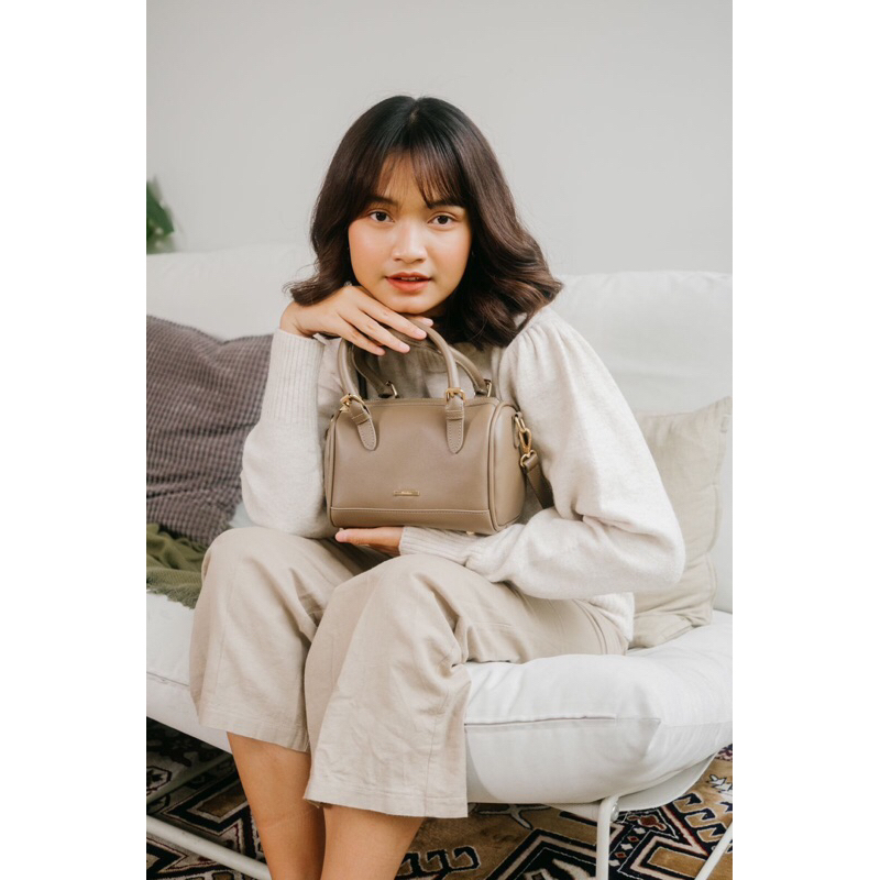 Tas Wanita Sling Bag Flicka W 70