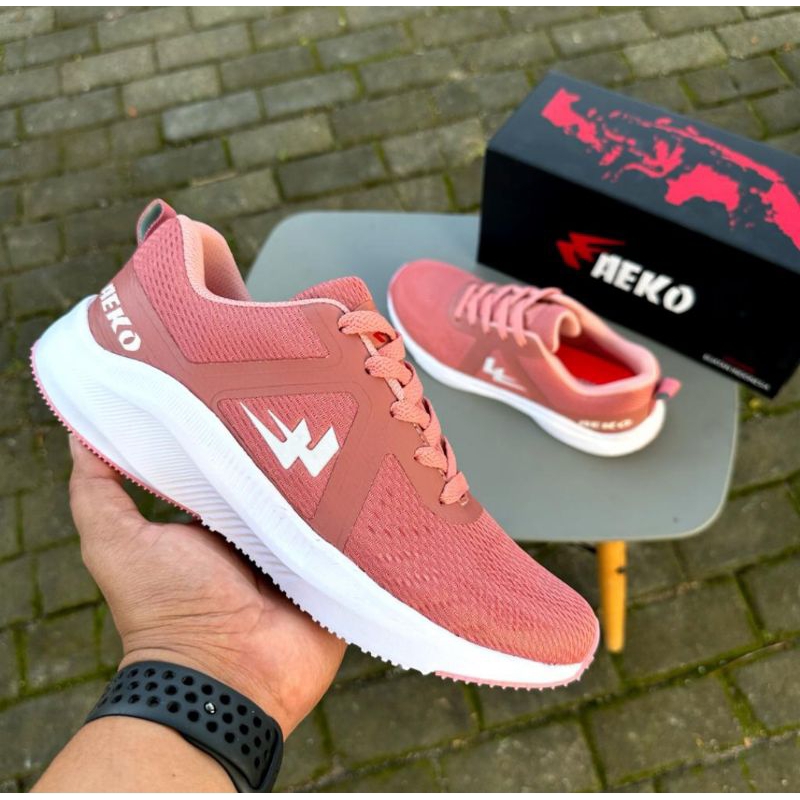 sepatu aeko gr running produk lokal
