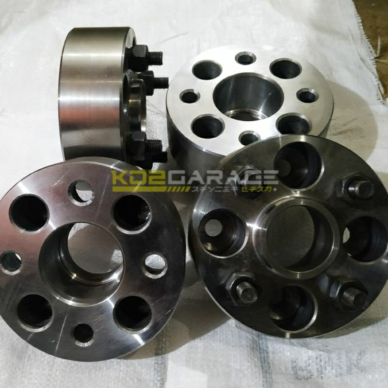 Adaptor Velg Mobil h4x114.3 + center ring kijang maestro panther