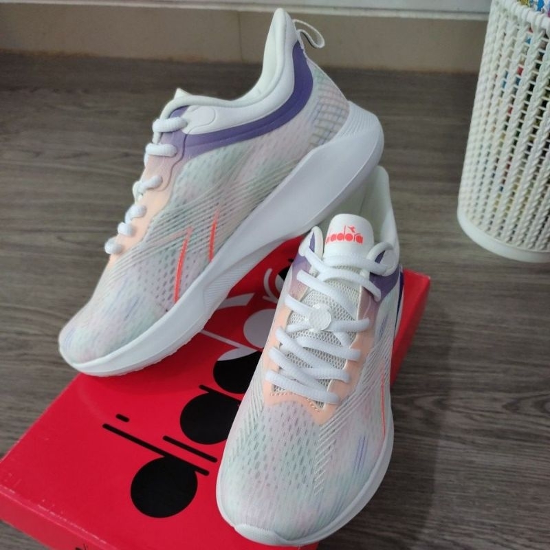 Sepatu Diadora Erve (F)