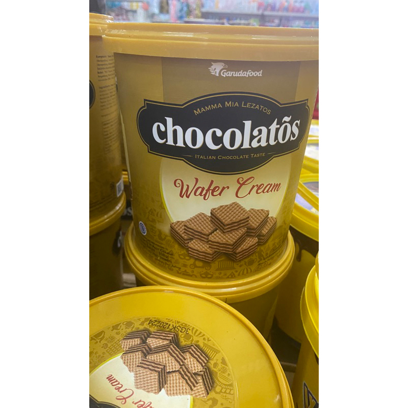 

Chocolatos Wafer Cream 300g Kaleng