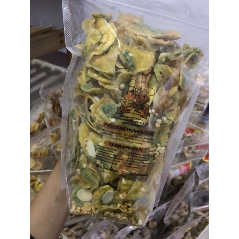 

KERIPIK PISANG MACHA ALMOND