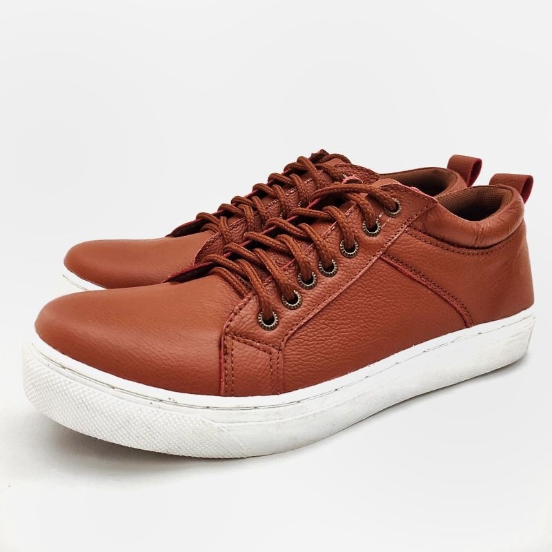 Sepatu Sneakers Pria Casual Kasual Bahan Kulit Asli 100% Original Elegan Cs2