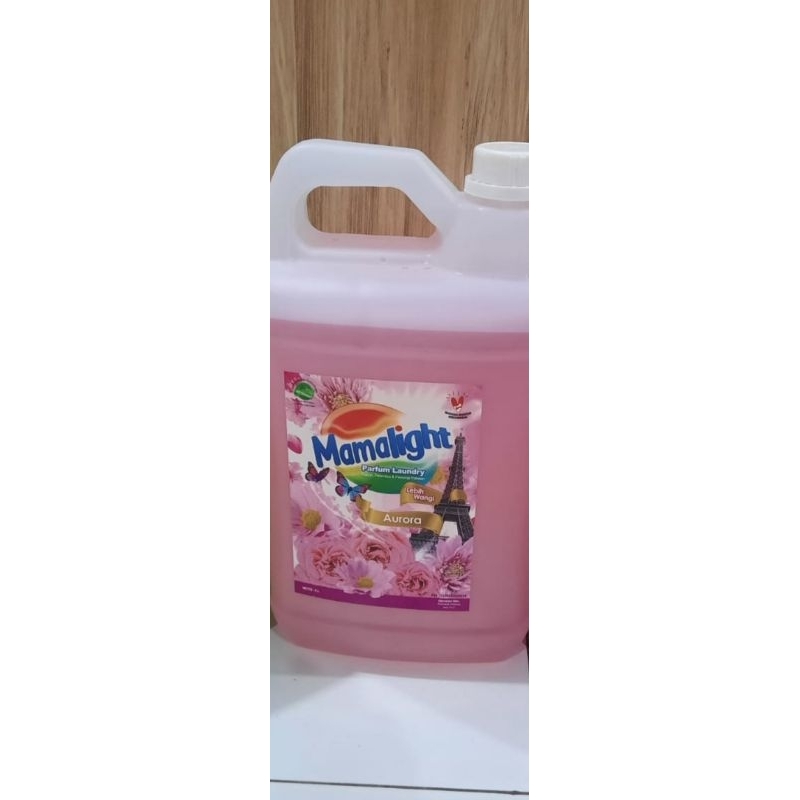 Pewangi Laundry 5 liter