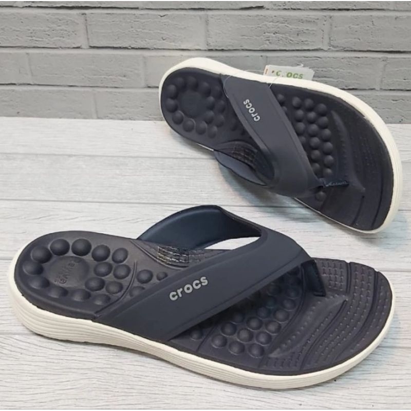 Sandal Crocs Reviva Flip / Sandal Jepit Pria Crocs / Reviva Flip man