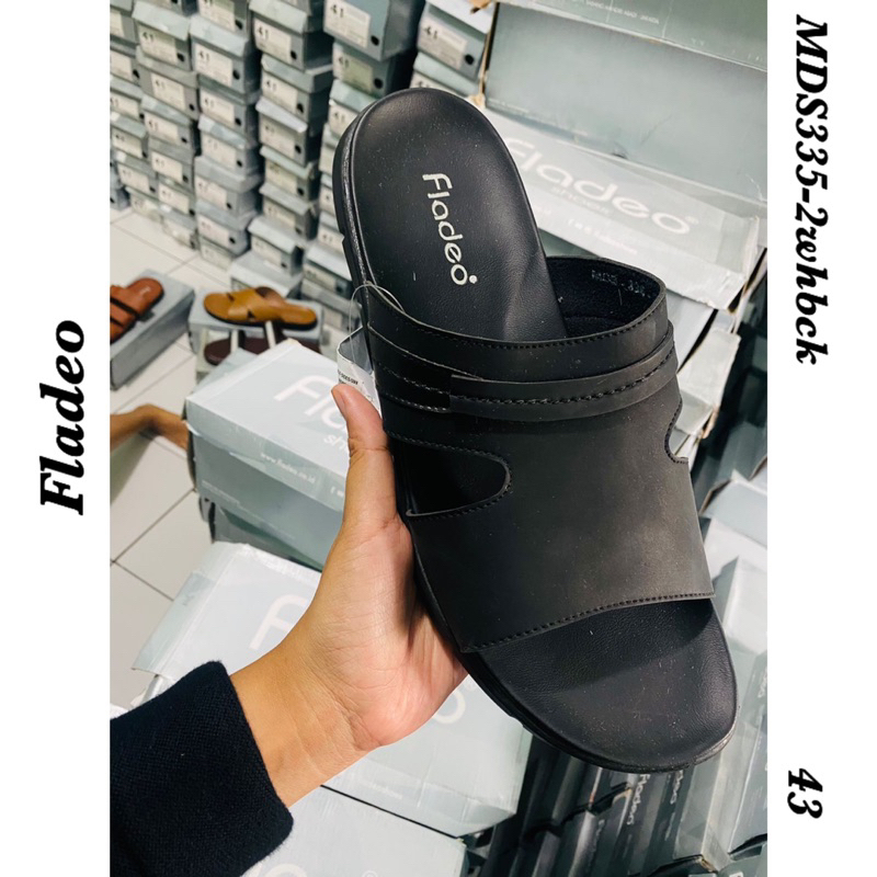 sandal warna hitam pria fladeo