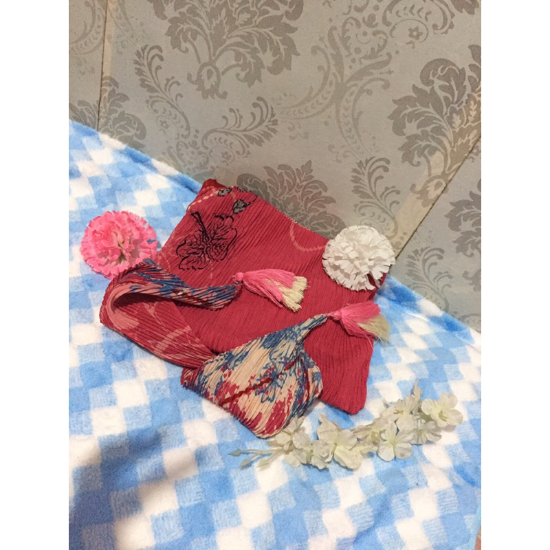 Hijab Plisket SegiEmpat Motif Flowe Bandul