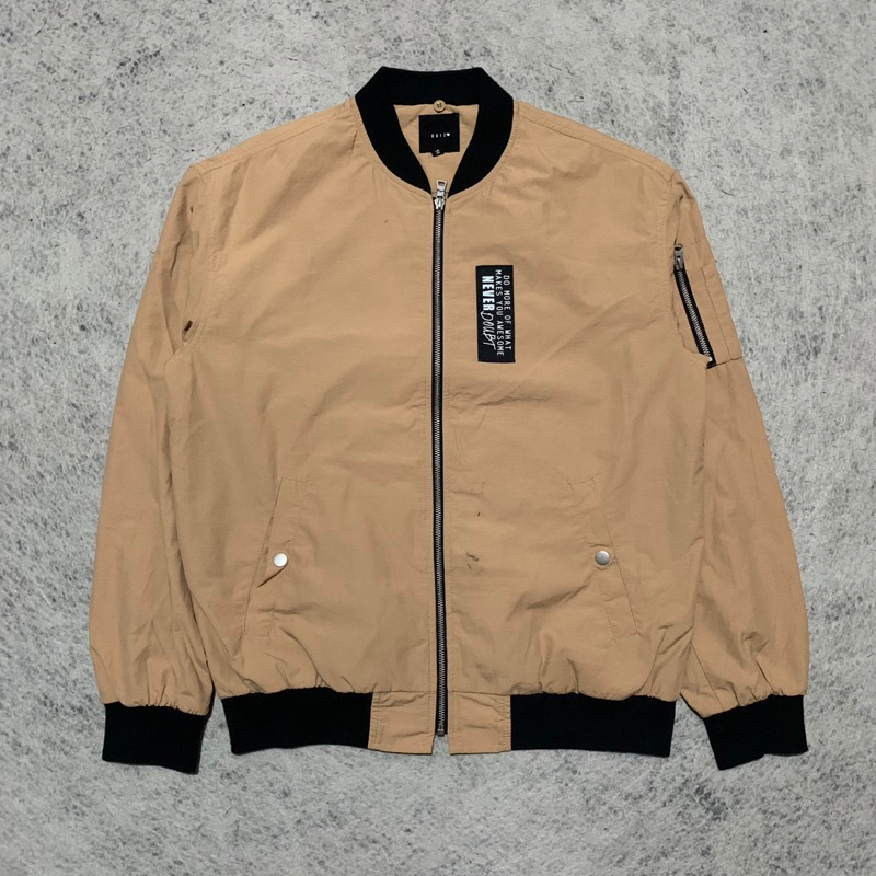 Jaket Bomber Ugiz