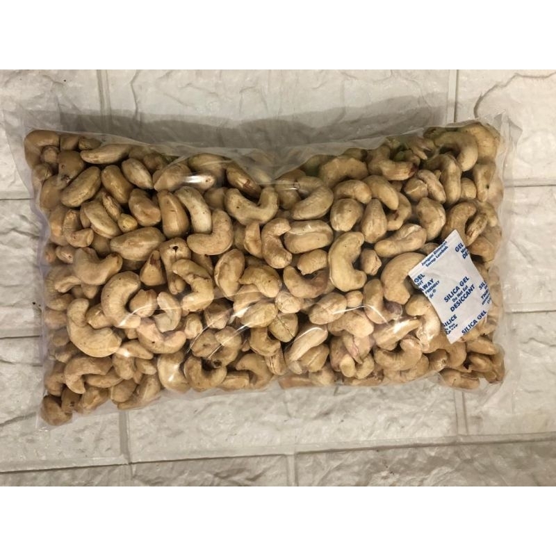 

Kacang mete kemasan 100 gr,250 gr,1000 gr