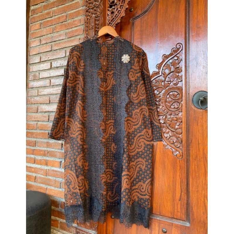 OUTER CARDIGAN VEST ROMPI BATIK SOGAN BROKAT