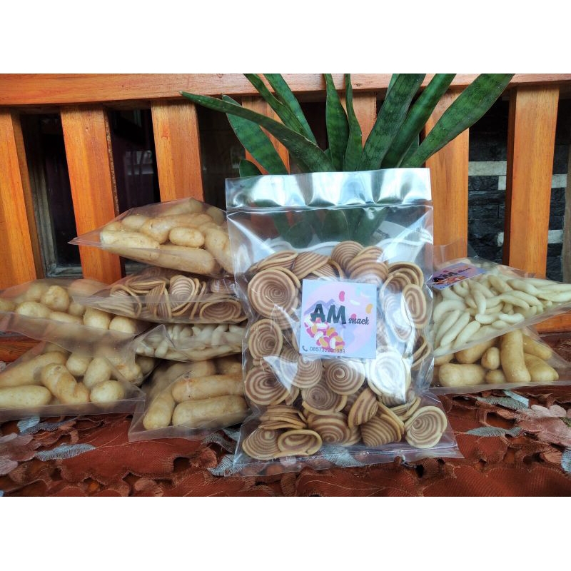

camilan murah kuping gajah